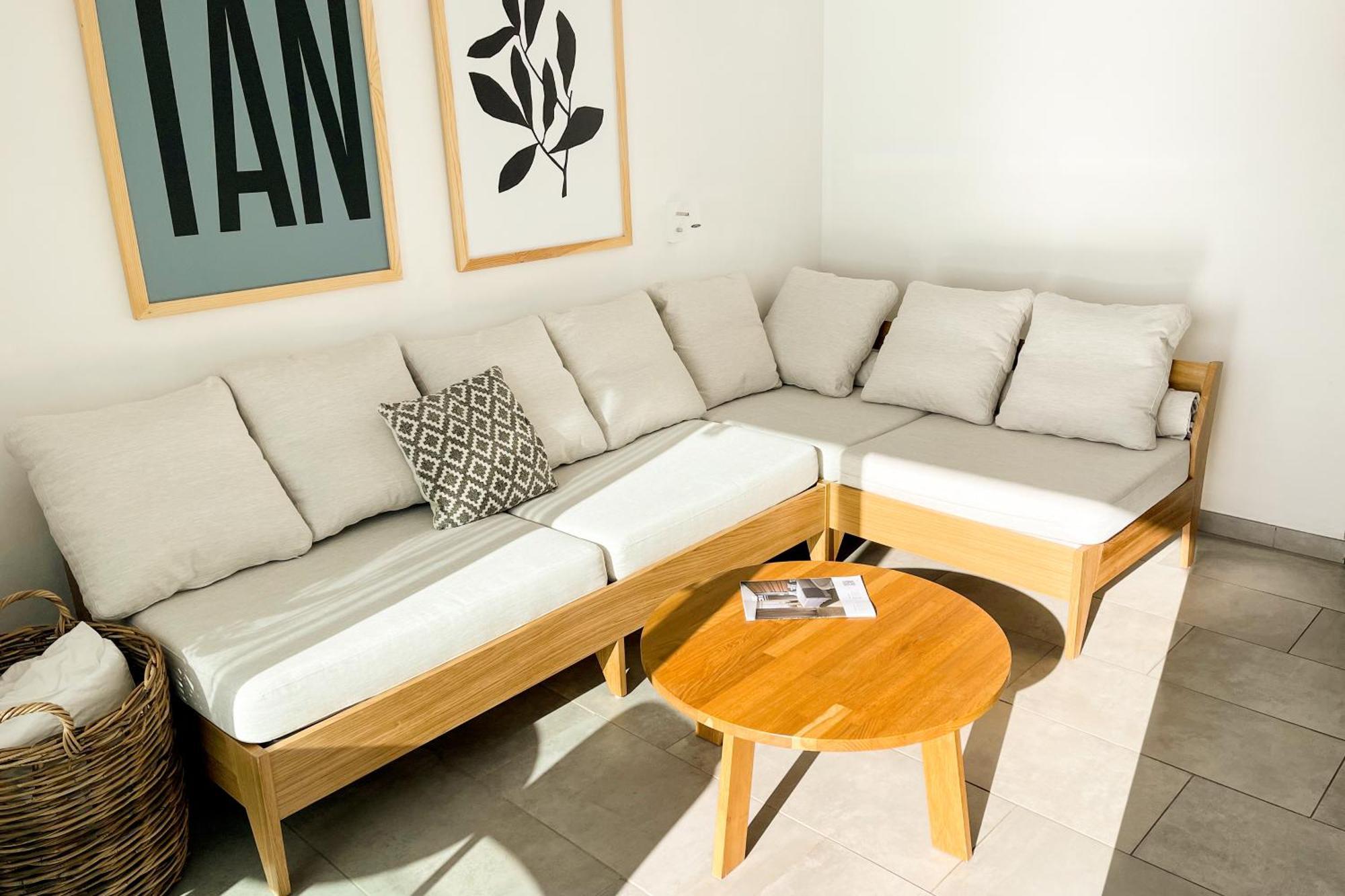 Apartamento de 1 dormitorio con balcón y vistas al mar